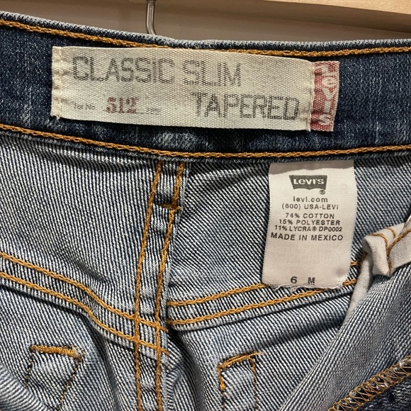 Levi's Blue Straight Leg Jeans Classic Denim Y2K from 2004 size 6 - Picture 4 of 6